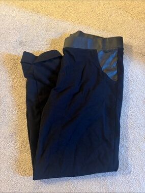 Black HUE pants